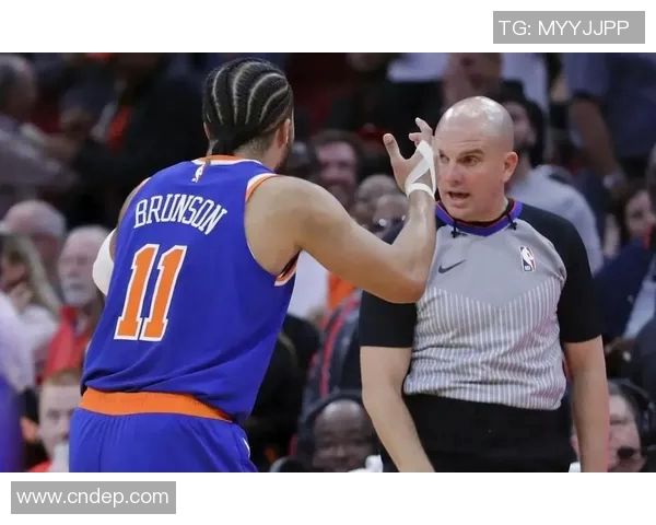 周一303热火与火箭激战一触即发谁能在NBA赛场上笑到最后